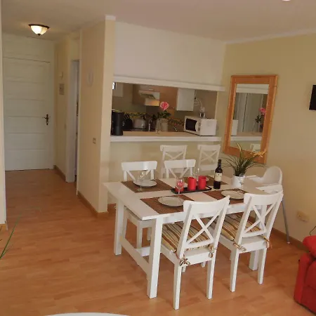 Vistasol, Beach Front With Heated Pool In Parque Santiago 2, Wifi Apartment Playa de las Americas (Tenerife)