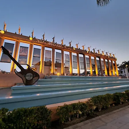 Appartement Vistasol, Beach Front With Heated Pool In Parque Santiago 2, Wifi Playa de las Américas